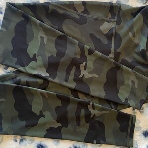 Old Navy Camouflage Leggings